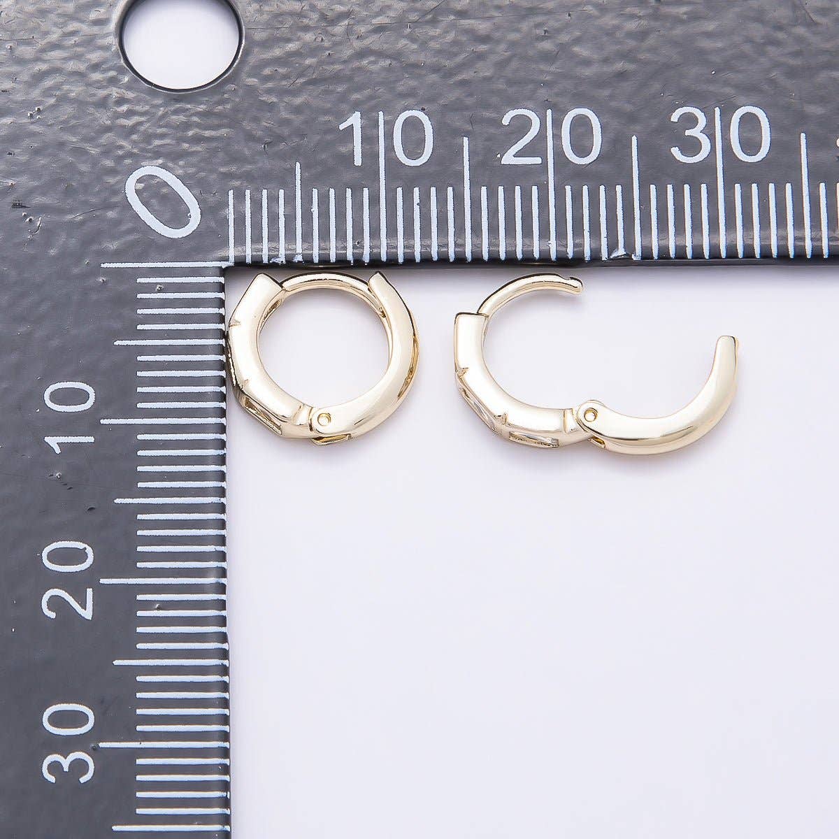 16K Gold Filled 11mm Triple Clear CZ Baguette Cartilage Huggie Earrings | Earrings-00439