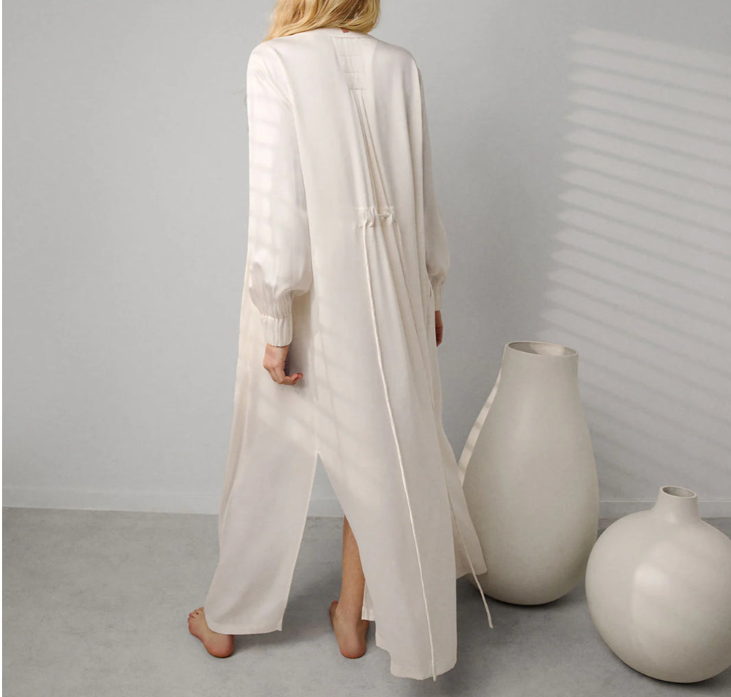 Long, Washable Mulberry Silk Long Robe in White