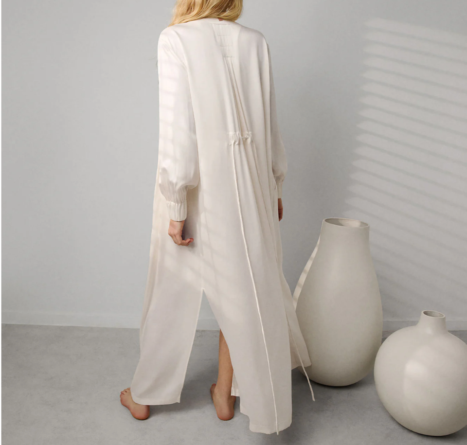 Long, Washable Mulberry Silk Long Robe in White